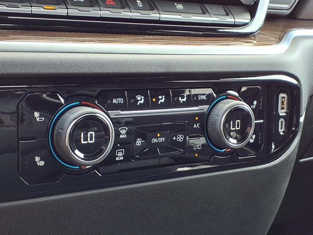 Thumbnail: 2026 Chevrolet Silverado 1500 - 18