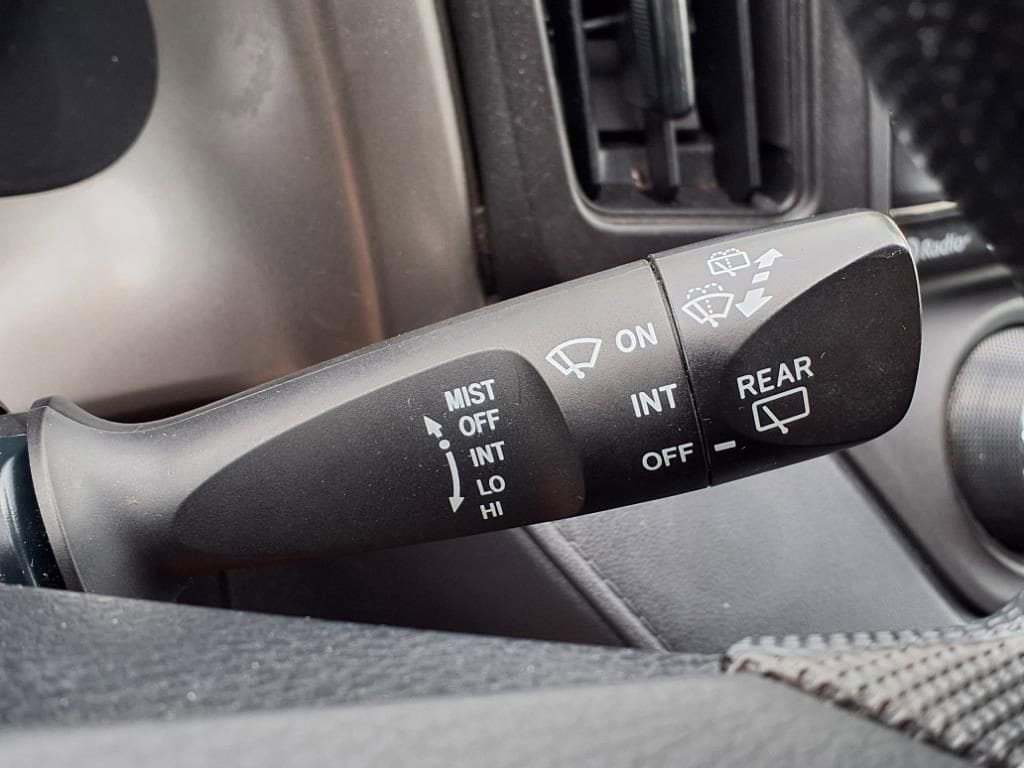 Thumbnail: 2018 Toyota RAV4 - 20