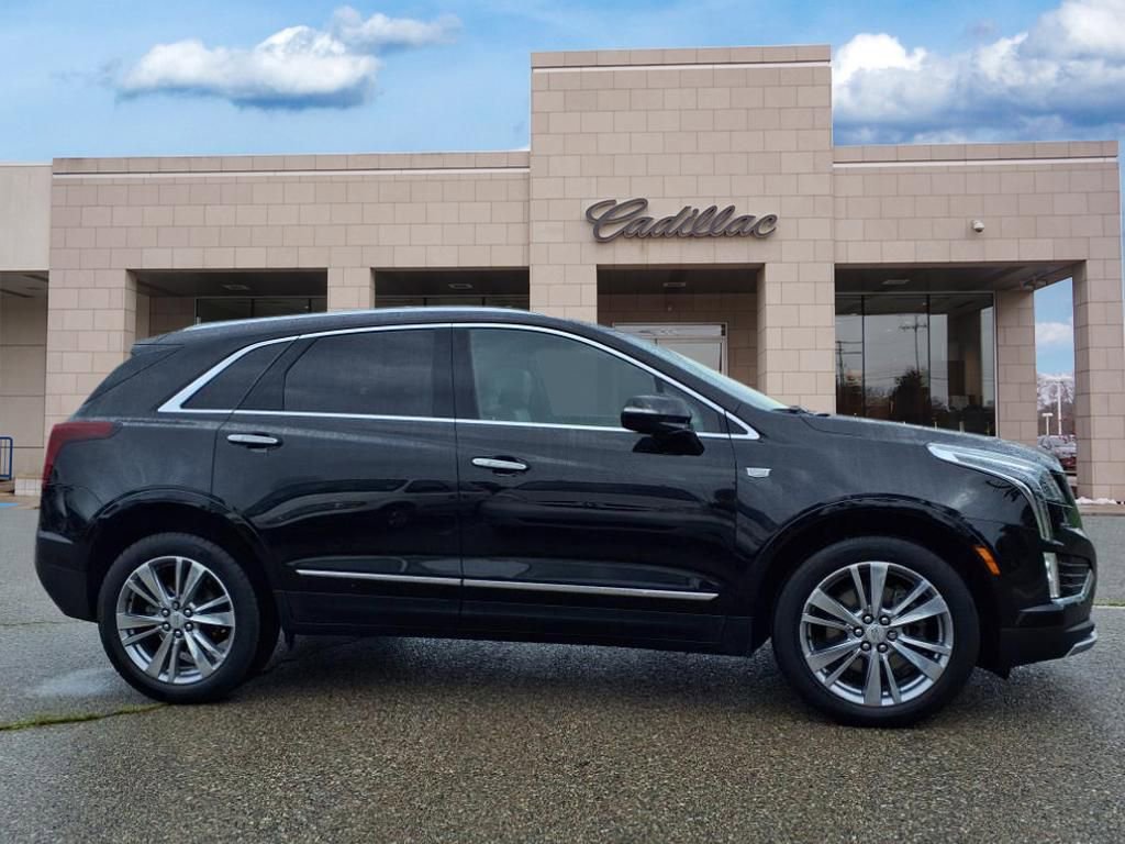 2024 Cadillac XT5 Premium Luxury photo 3