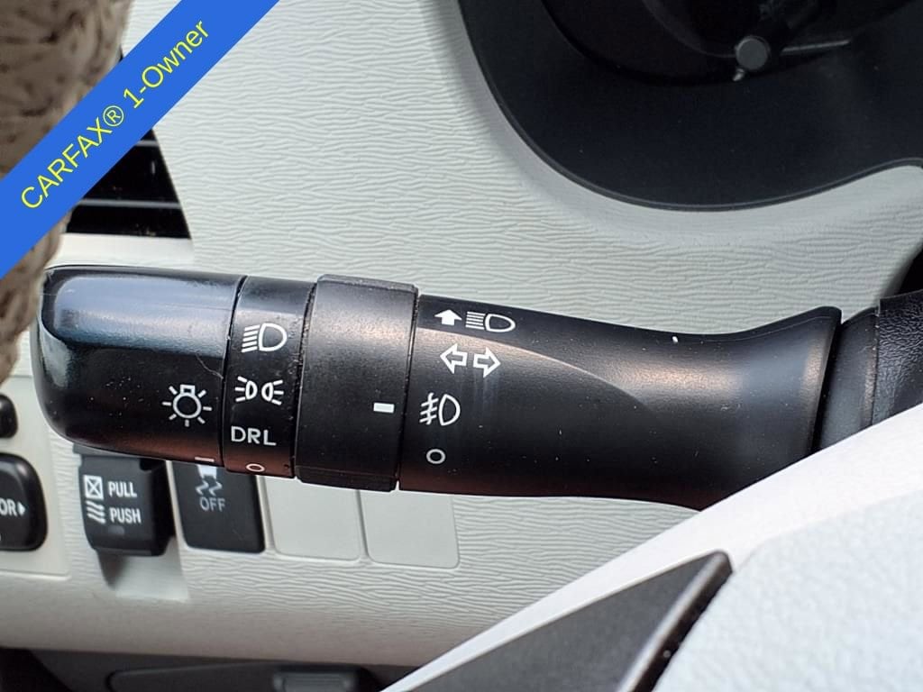 2011 Toyota Sienna XLE 22