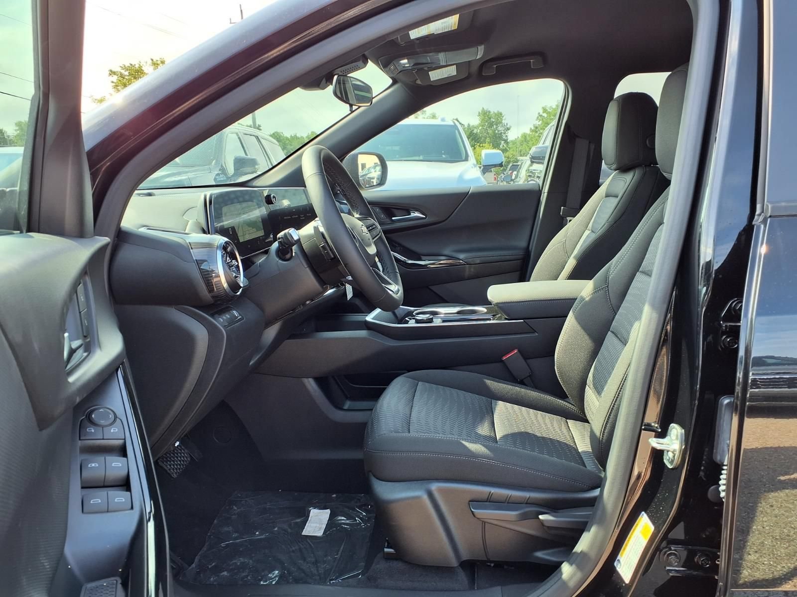 2027 Chevrolet Equinox LT - Photo 13