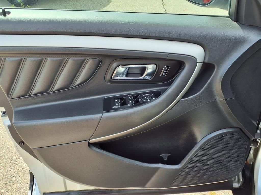 Thumbnail: 2013 Ford Taurus - 14