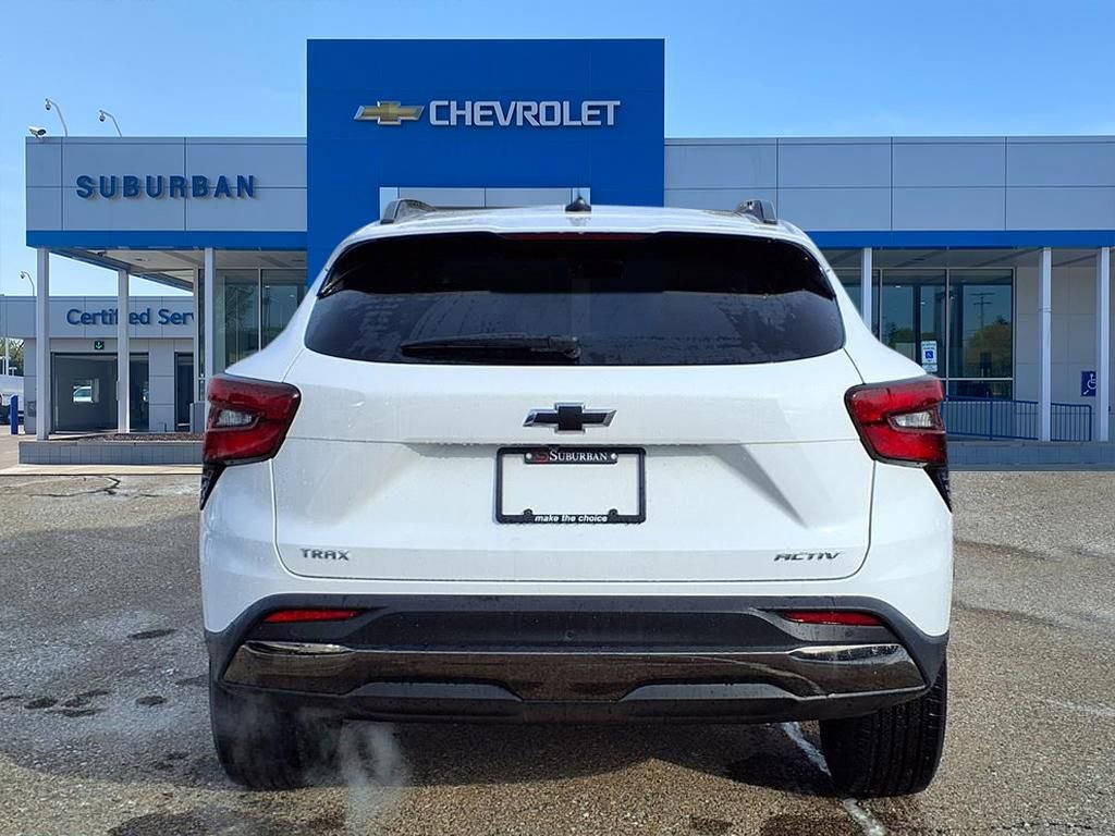 Thumbnail: 2026 Chevrolet Trax - 5