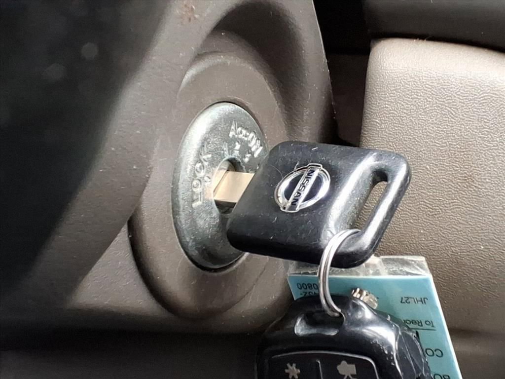 Thumbnail: 2005 Nissan Sentra - 25