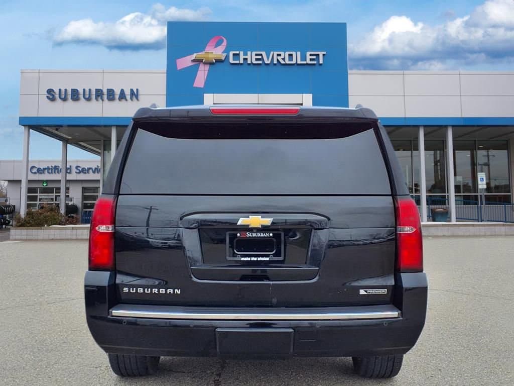 Thumbnail: 2017 Chevrolet Suburban - 6