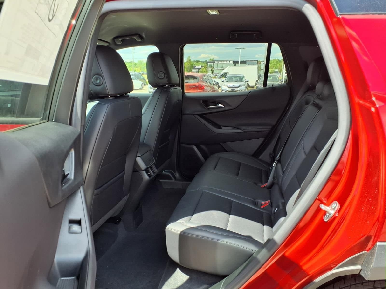 Thumbnail: 2026 Chevrolet Equinox - 9
