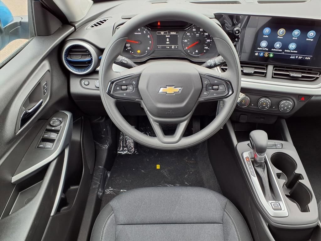 Thumbnail: 2026 Chevrolet Trax - 10