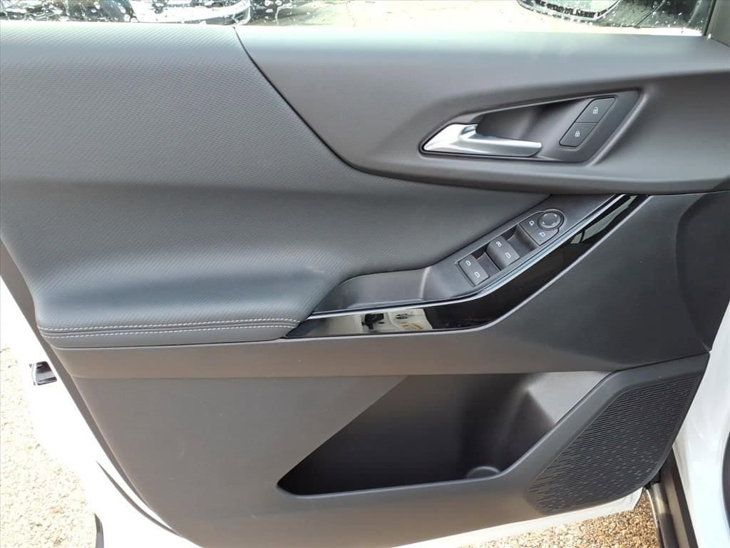 Thumbnail: 2026 Chevrolet Equinox - 13