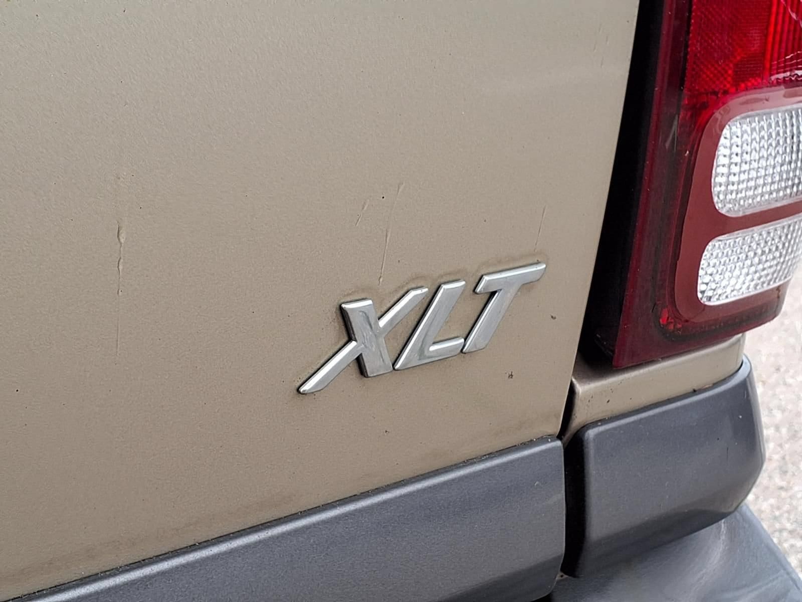 Thumbnail: 2001 Ford Explorer - 9