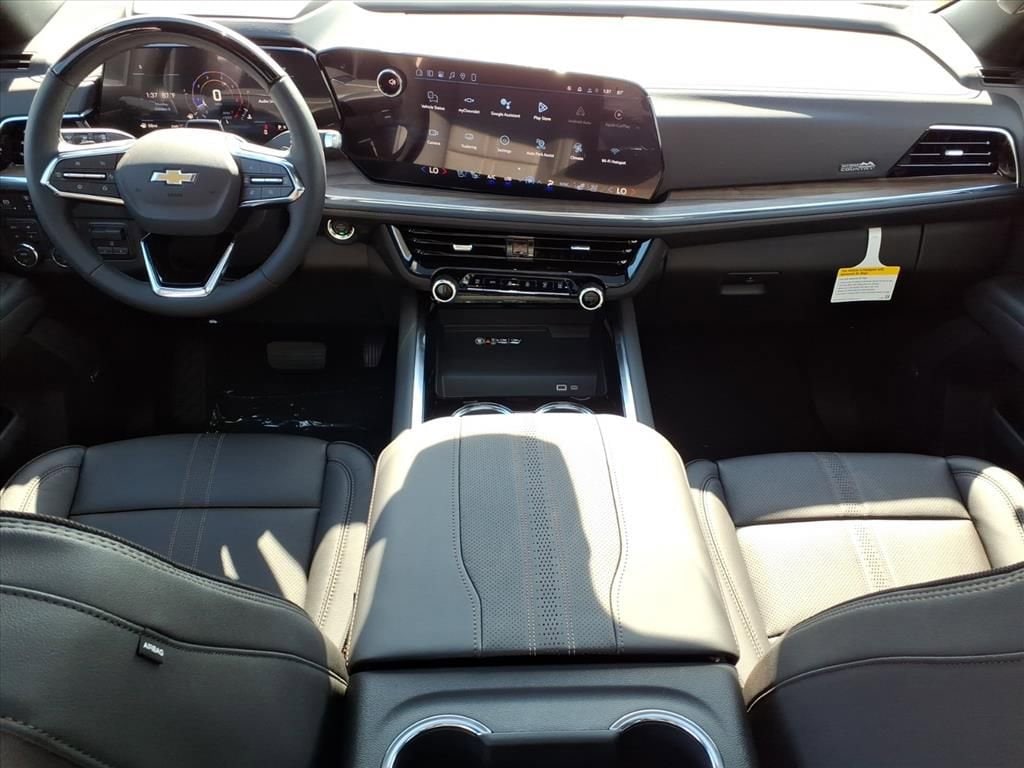 Thumbnail: 2026 Chevrolet Suburban - 9