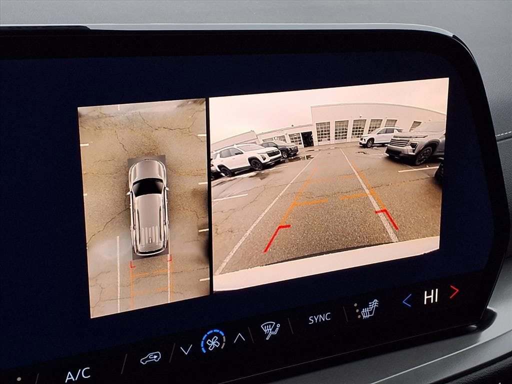 Thumbnail: 2026 Chevrolet Traverse - 19