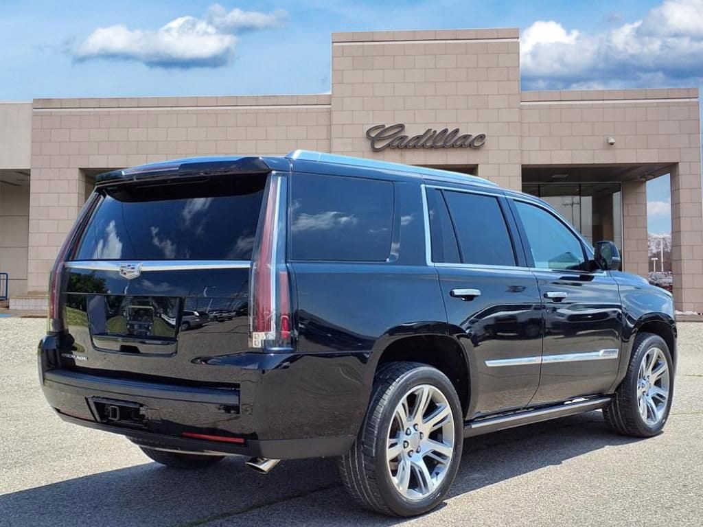 Thumbnail: 2016 Cadillac Escalade - 5