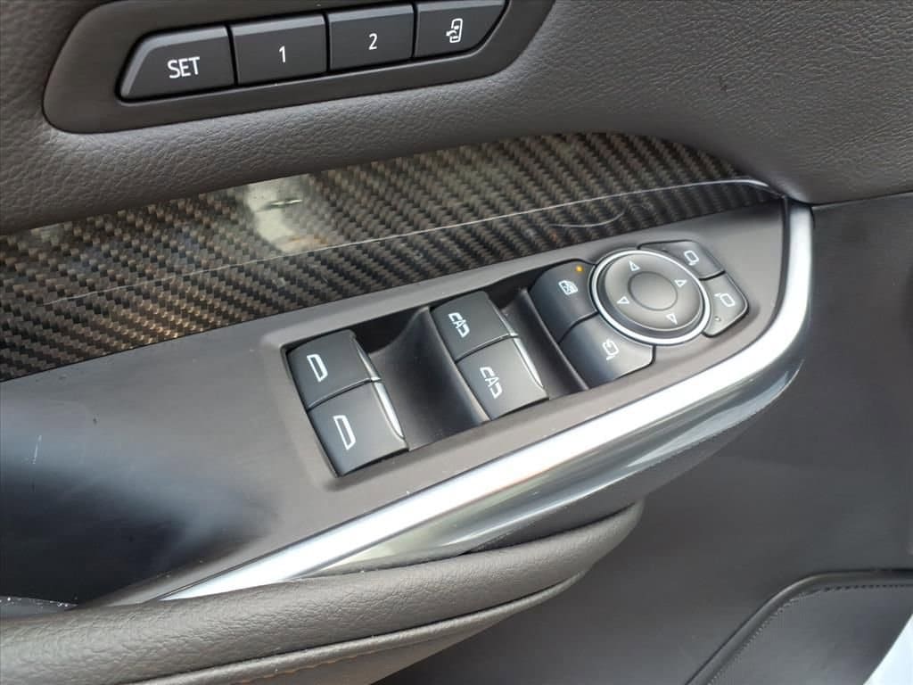 Thumbnail: 2023 Cadillac XT4 - 17