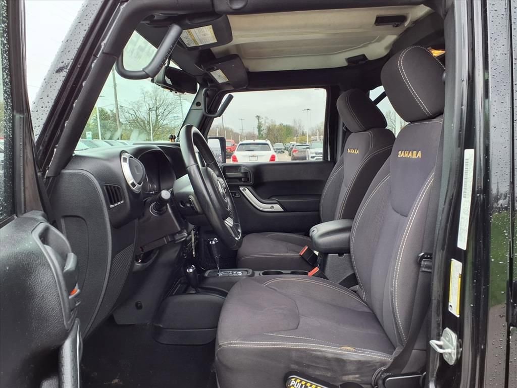 Thumbnail: 2013 Jeep Wrangler - 15