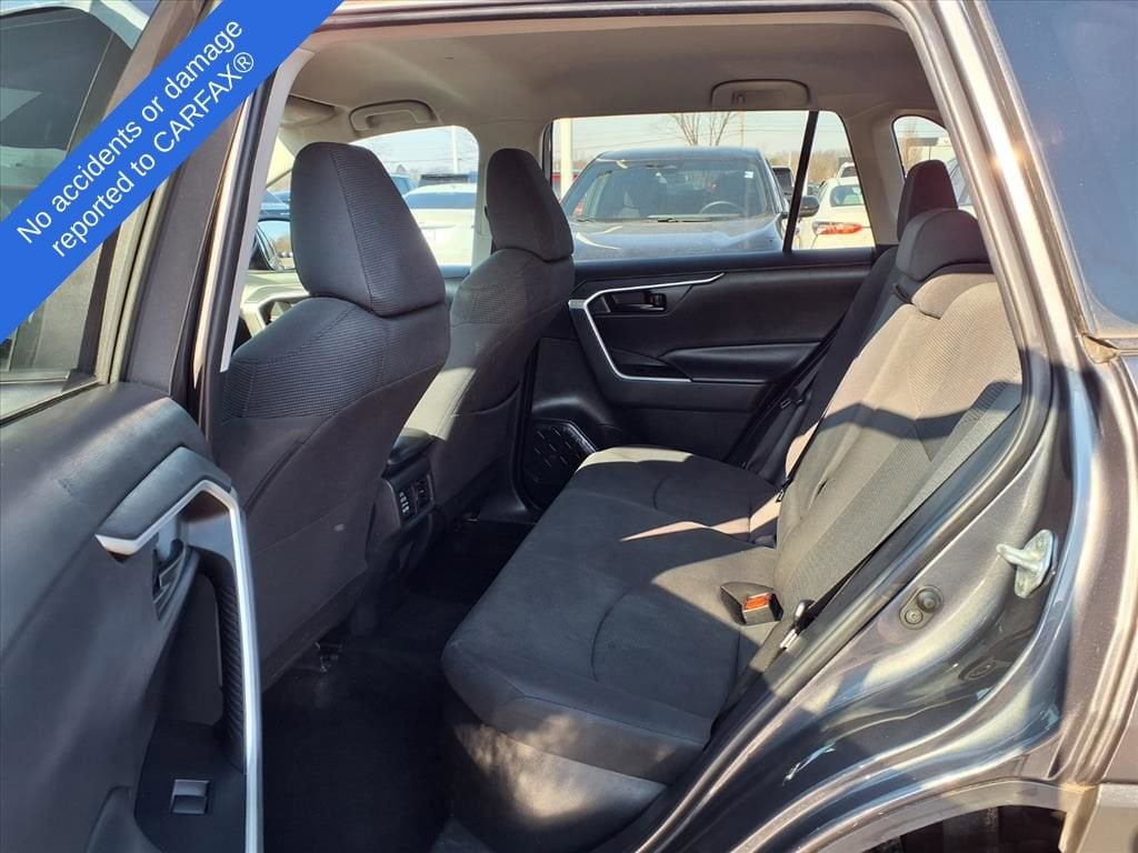 Thumbnail: 2019 Toyota RAV4 - 13