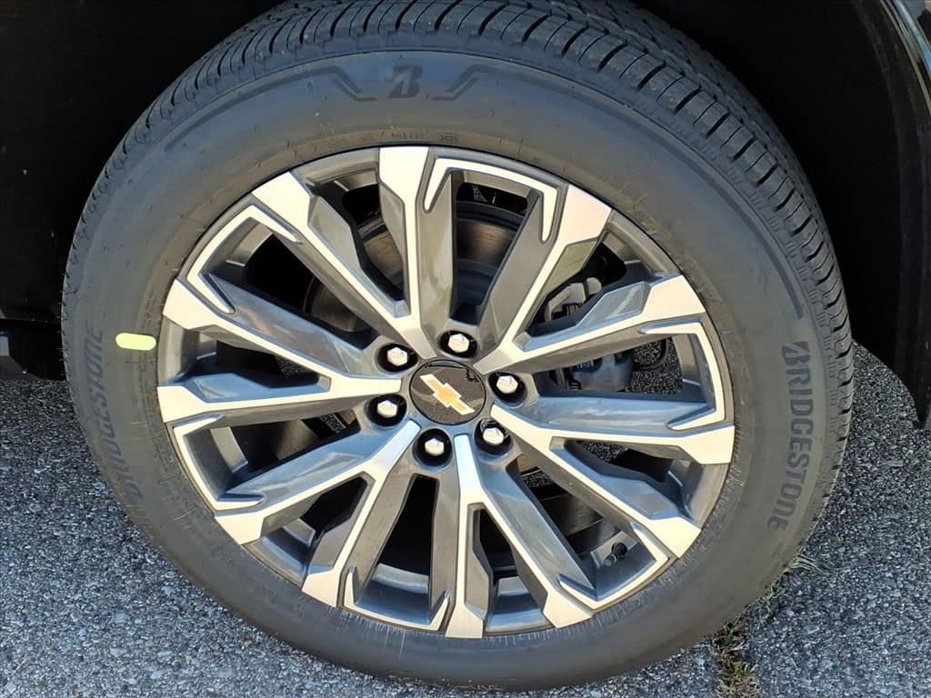 Thumbnail: 2026 Chevrolet Suburban - 7