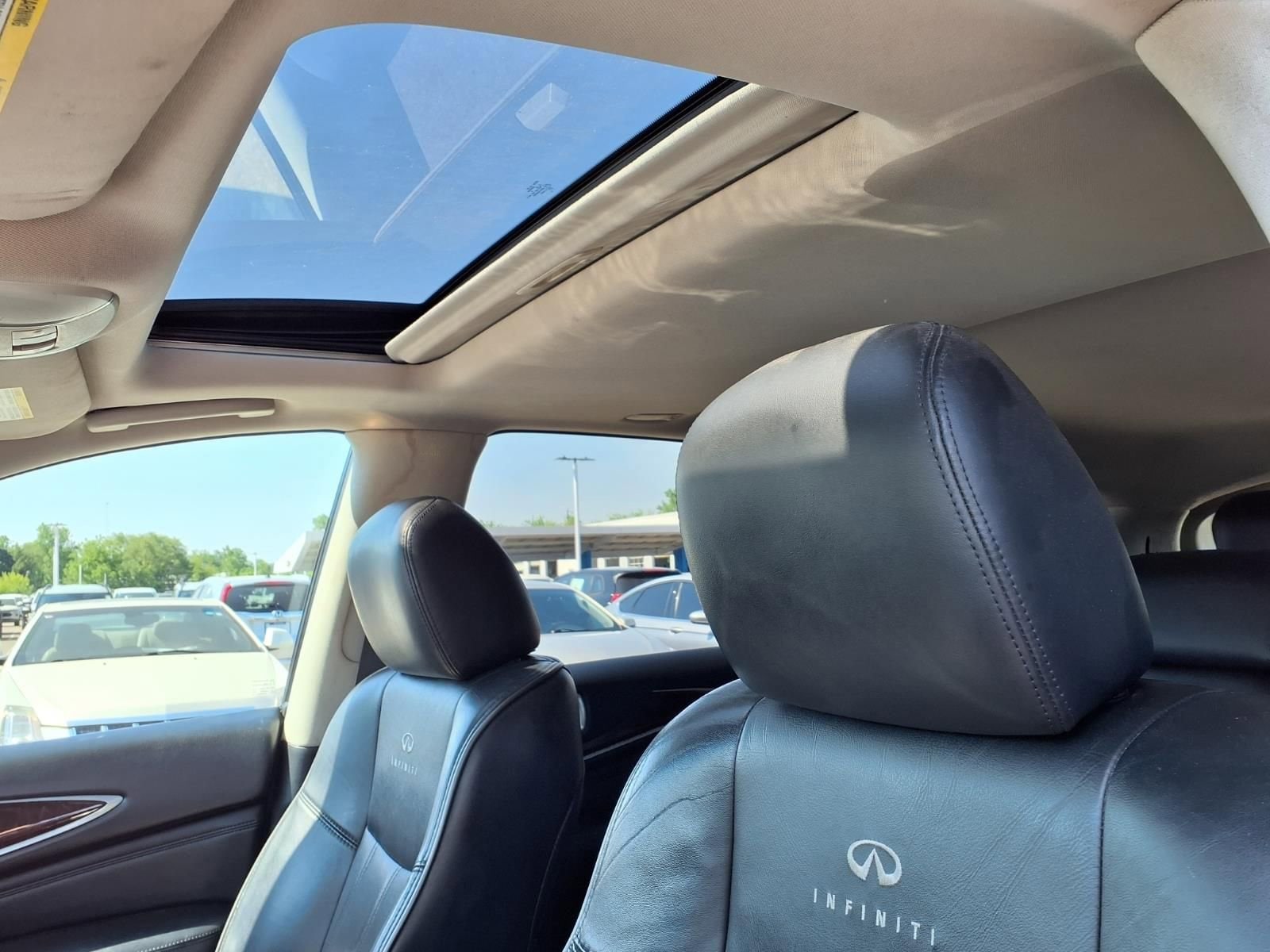 Thumbnail: 2013 INFINITI JX35 - 18