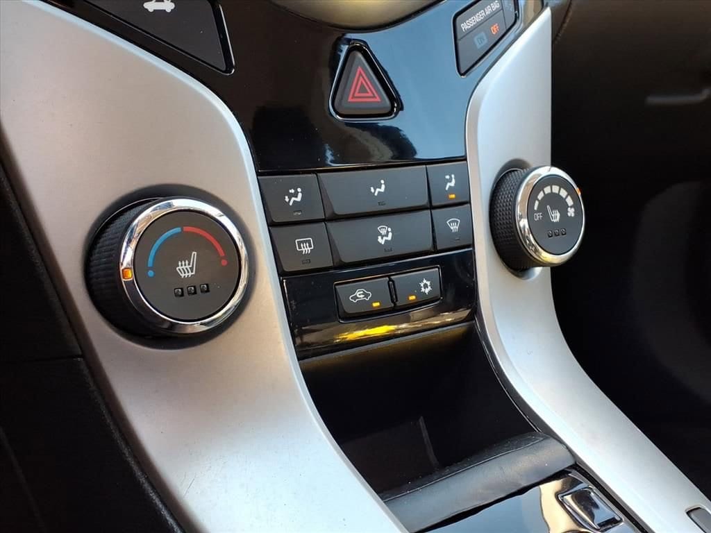 Thumbnail: 2015 Chevrolet Cruze - 25