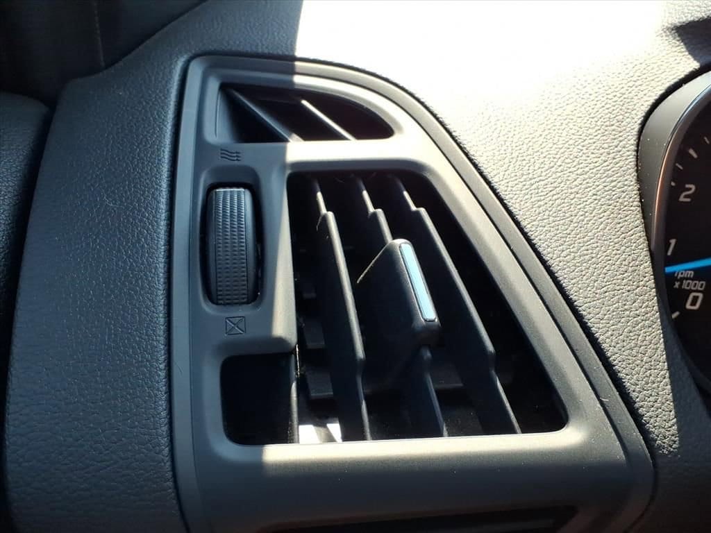 Thumbnail: 2013 Ford Escape - 28
