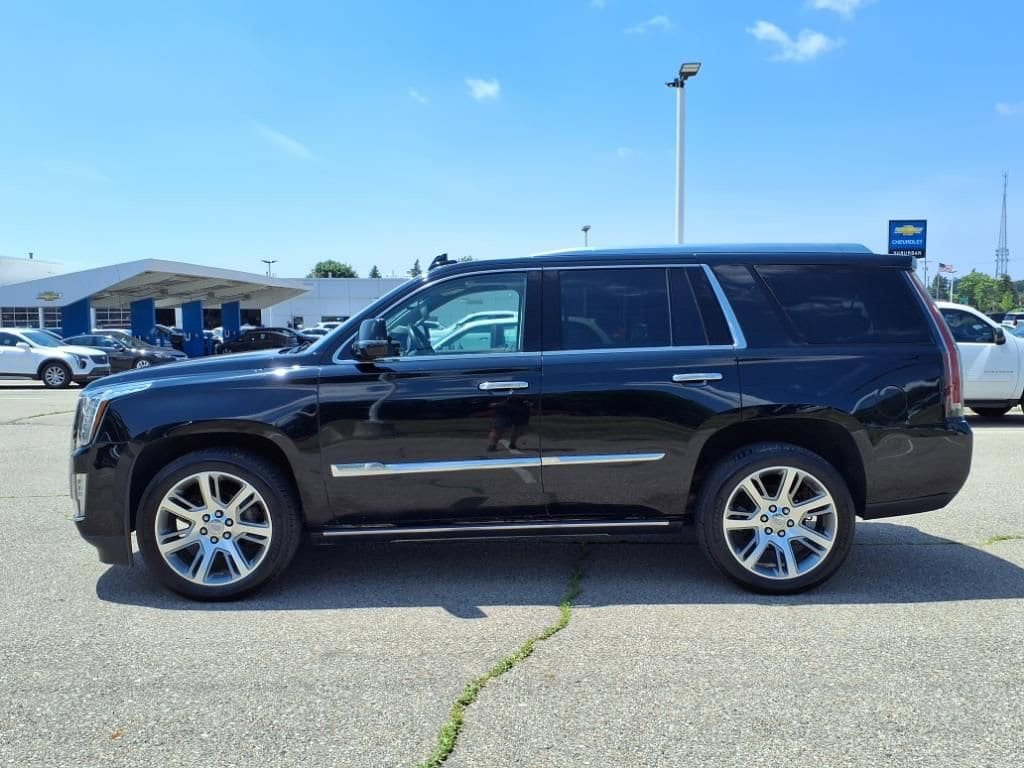 Thumbnail: 2016 Cadillac Escalade - 8