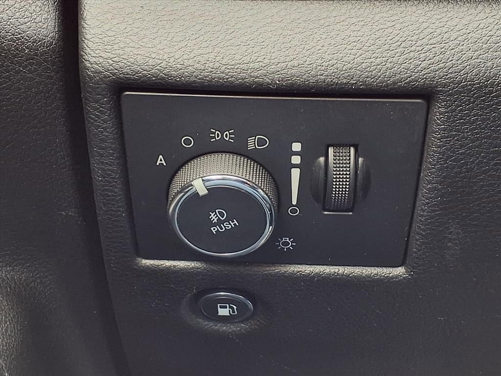 Thumbnail: 2020 Jeep Grand Cherokee - 29