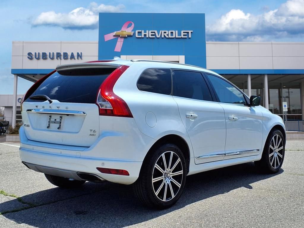 Thumbnail: 2017 Volvo XC60 - 5