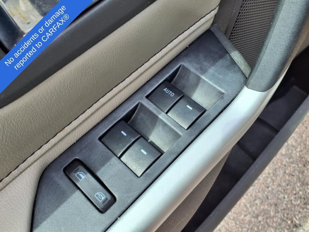 Thumbnail: 2011 Ford Edge - 16