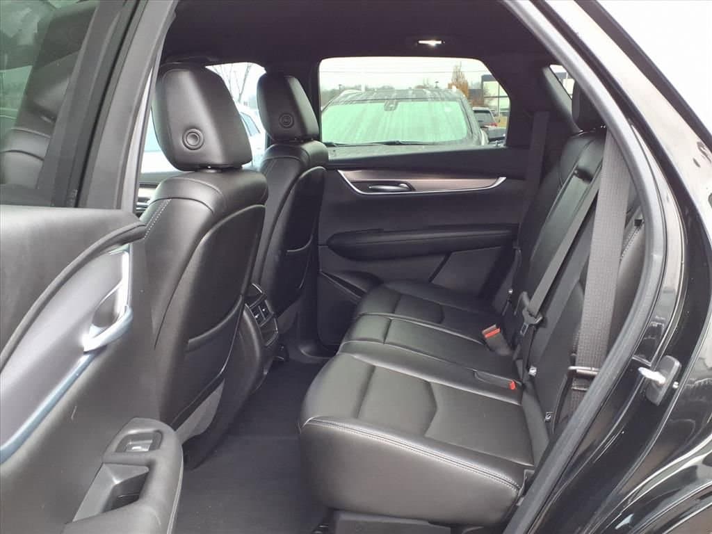 Thumbnail: 2022 Cadillac XT5 - 10