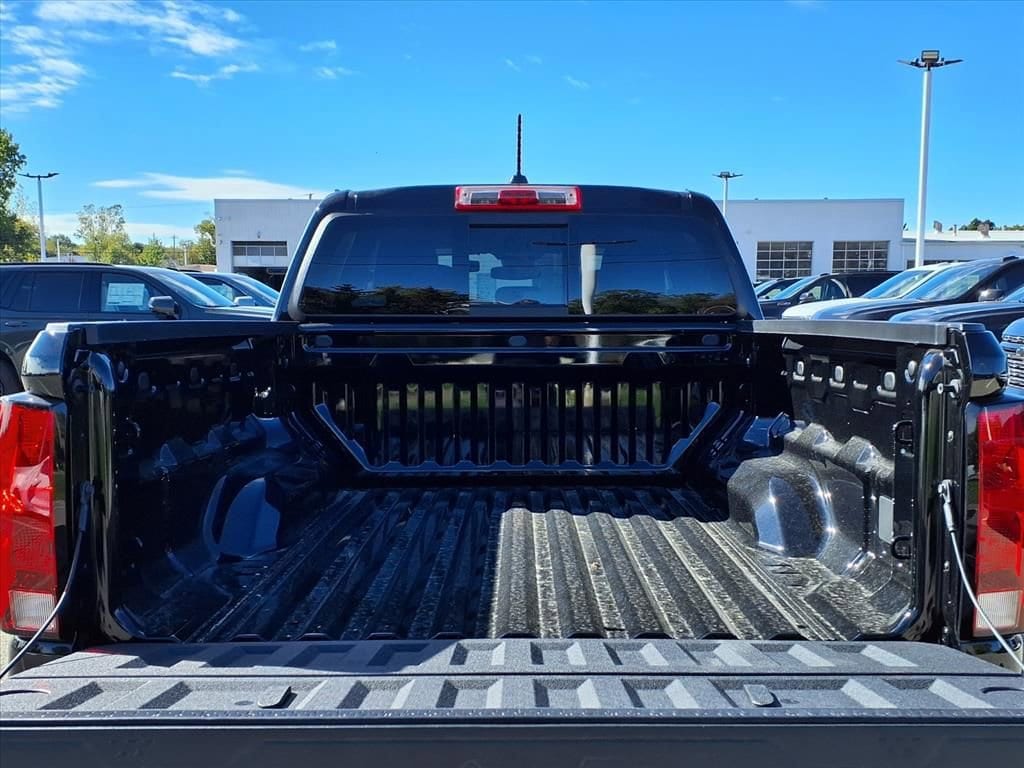 Thumbnail: 2026 Chevrolet Colorado - 8