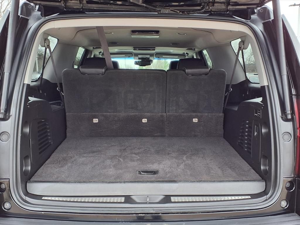 Thumbnail: 2017 Chevrolet Suburban - 10