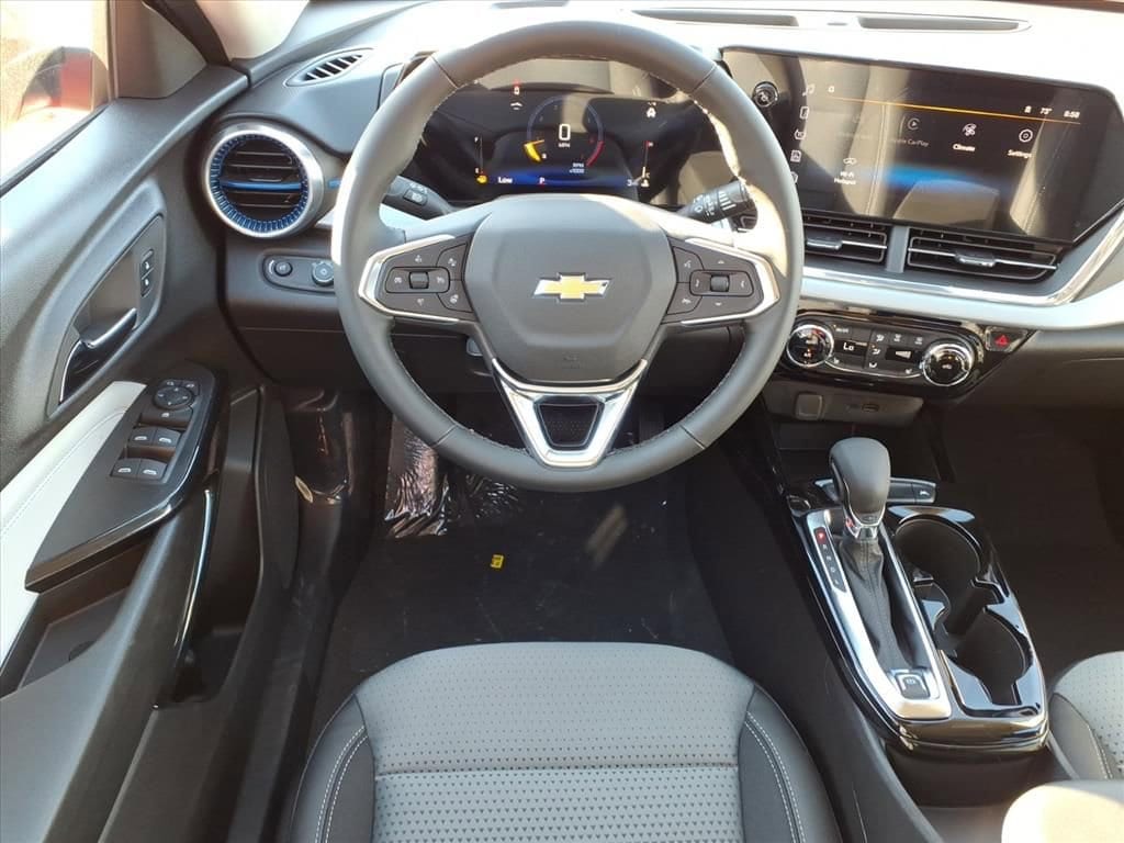 Thumbnail: 2026 Chevrolet Trax - 11