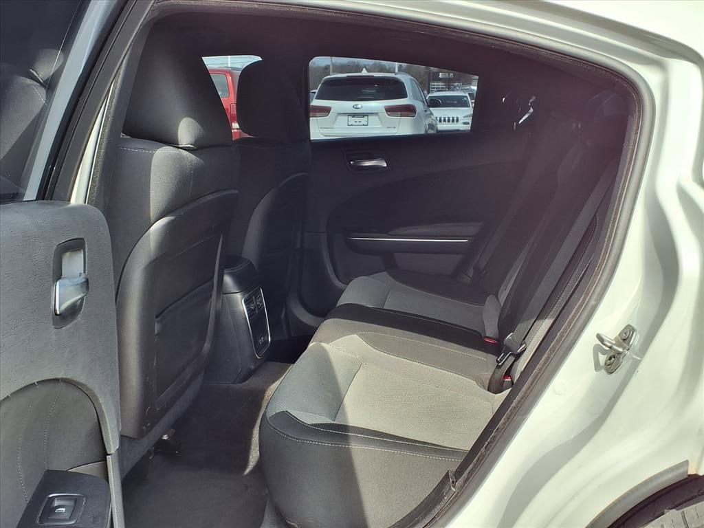 Thumbnail: 2016 Dodge Charger - 10