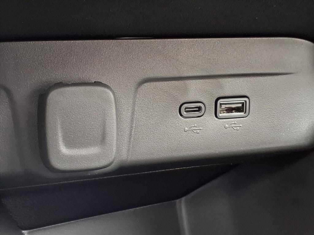 Thumbnail: 2026 Chevrolet Trax - 21