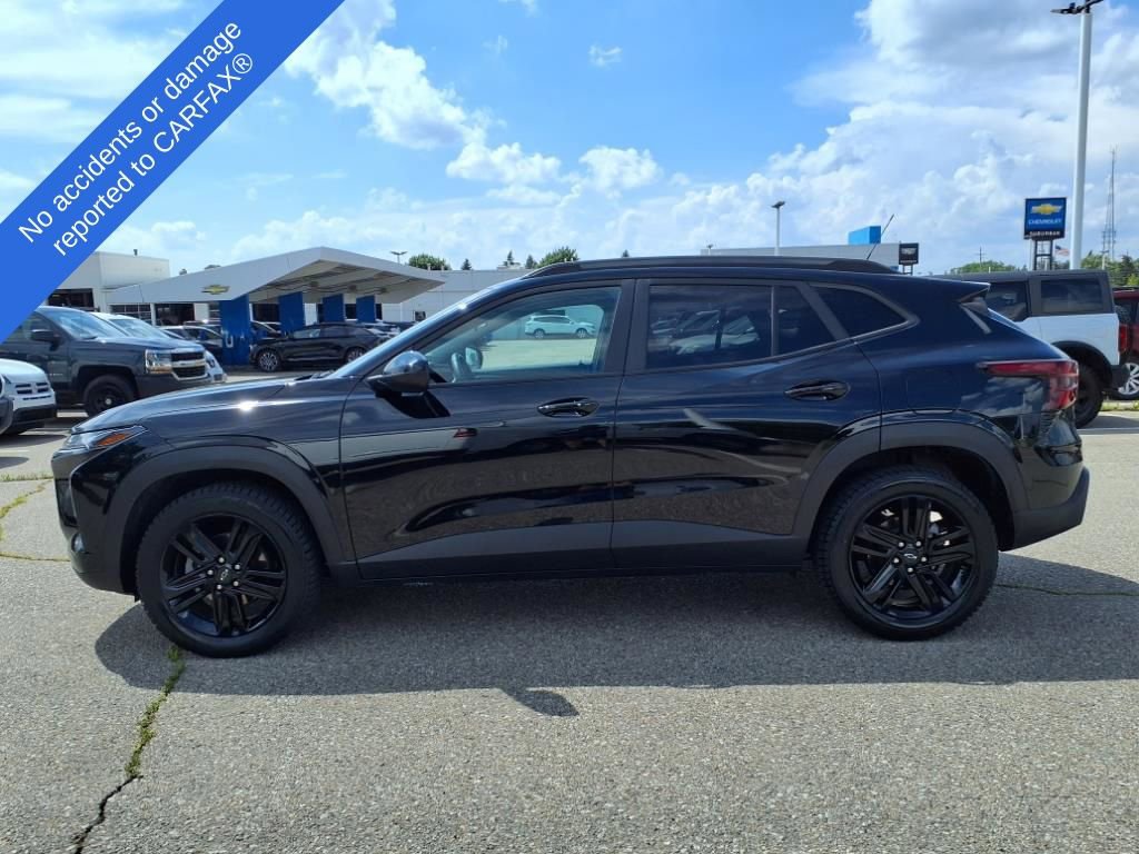 Thumbnail: 2024 Chevrolet Trax - 9