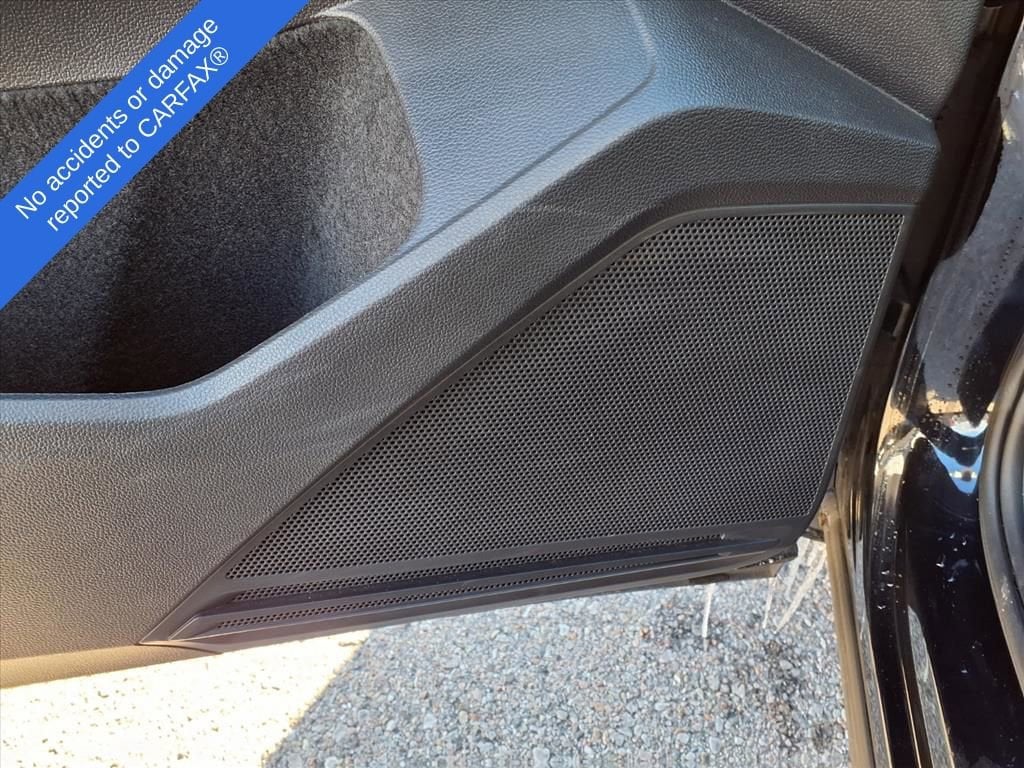 Thumbnail: 2022 Volkswagen Tiguan - 16