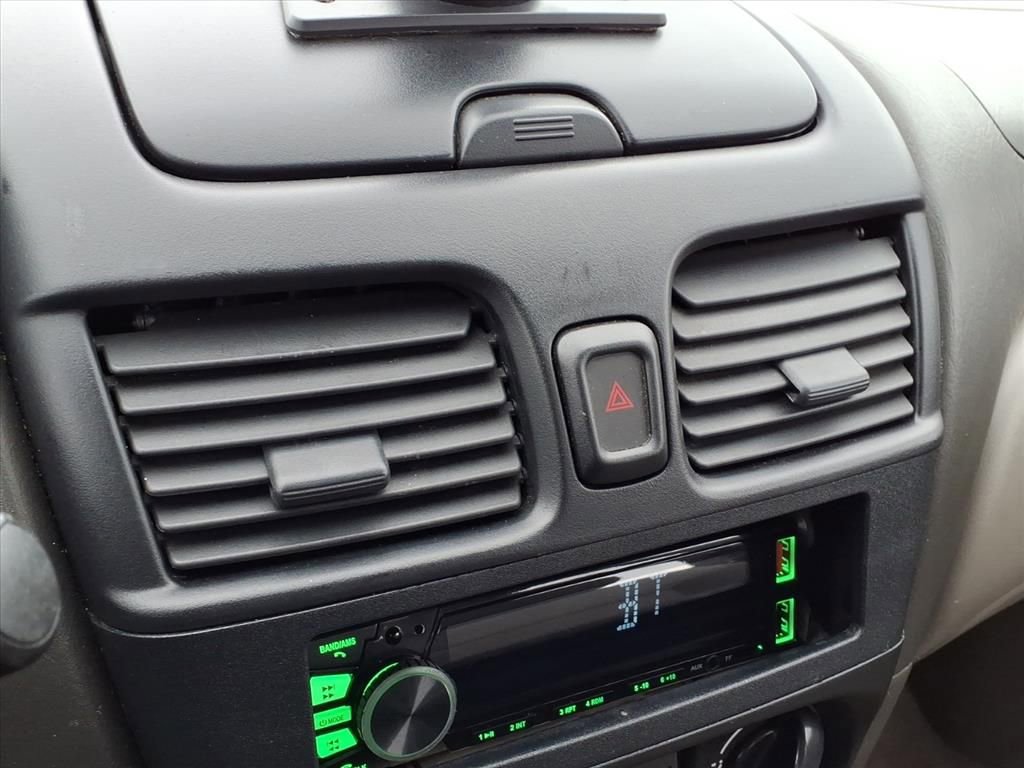 Thumbnail: 2005 Nissan Sentra - 24