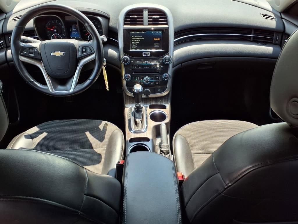 Thumbnail: 2015 Chevrolet Malibu - 12