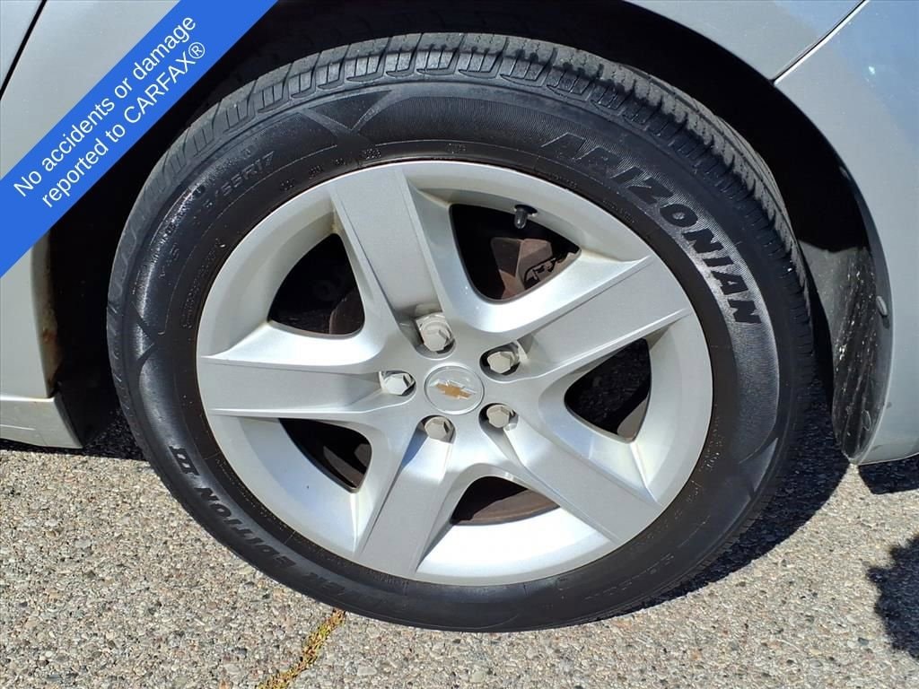 Thumbnail: 2012 Chevrolet Malibu - 9