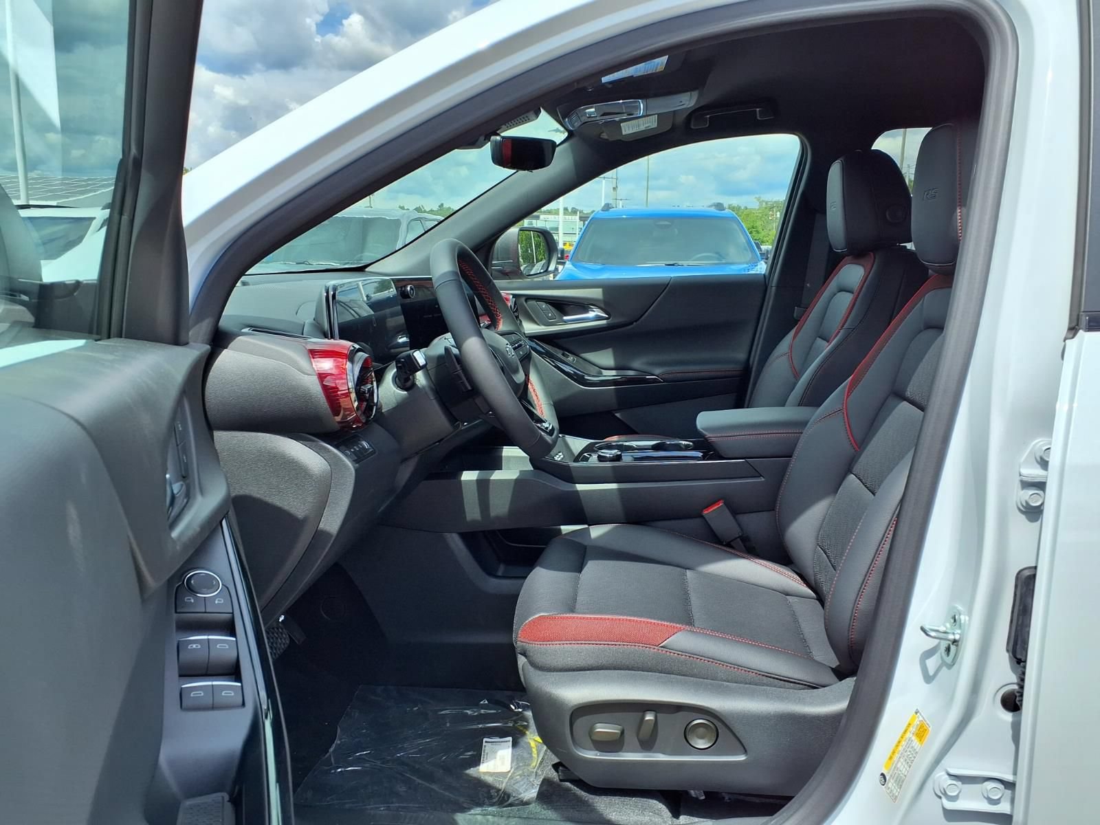 2027 Chevrolet Equinox RS - Photo 14