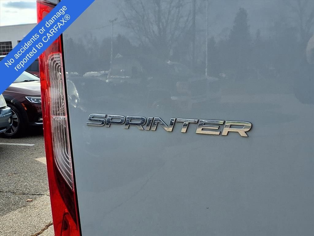 Thumbnail: 2023 Mercedes-Benz Sprinter - 10