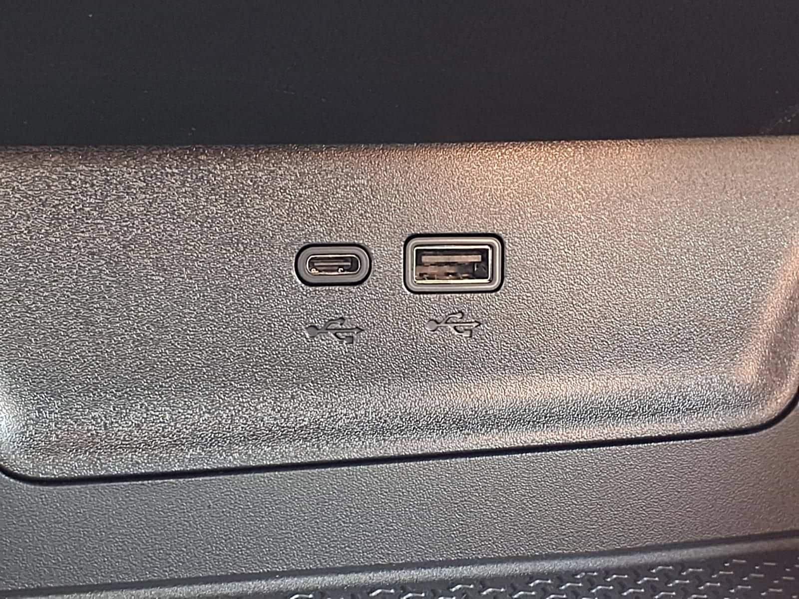 2027 Chevrolet Equinox LT - Photo 18