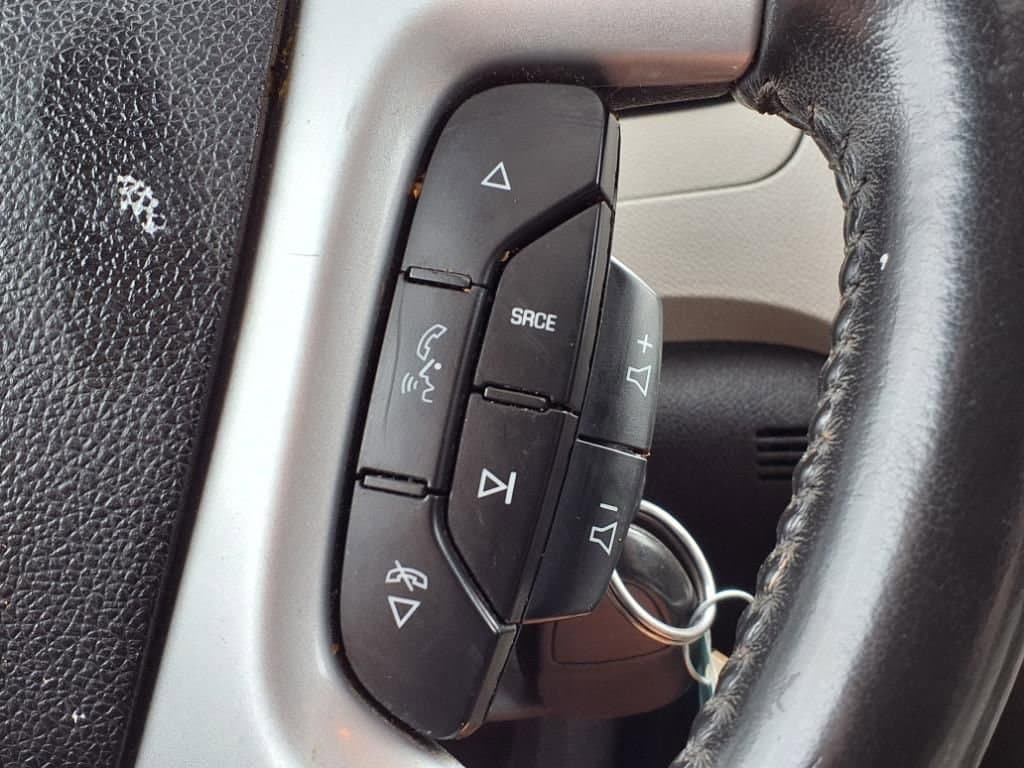 Thumbnail: 2010 Chevrolet Traverse - 24