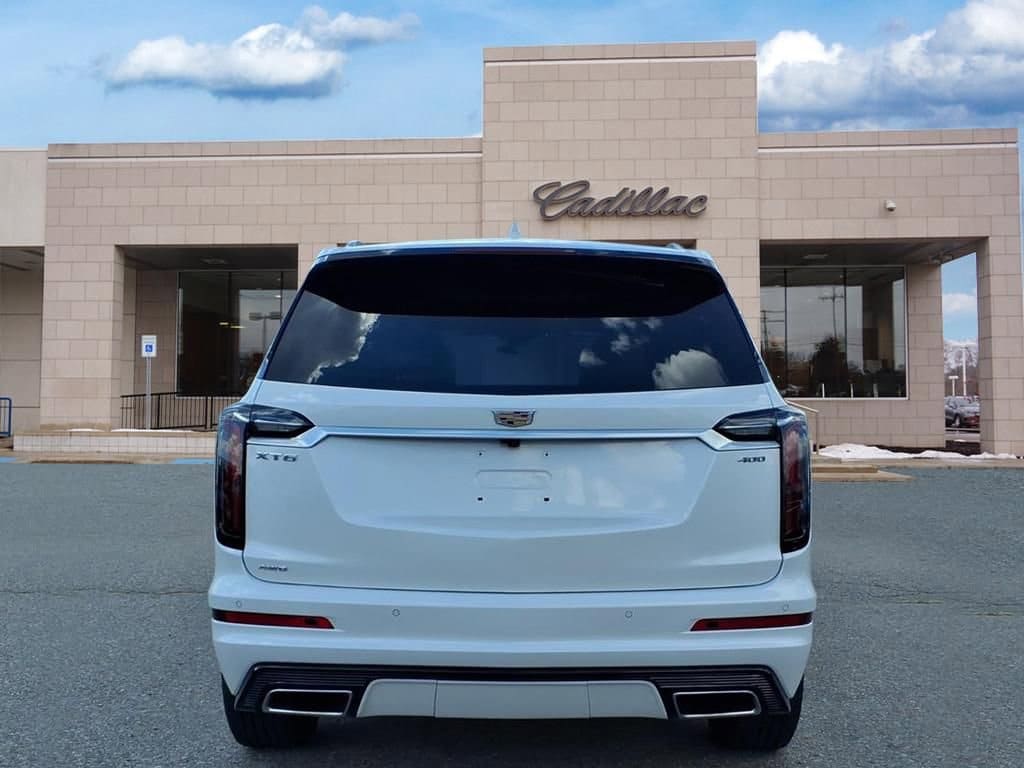 Thumbnail: 2023 Cadillac XT6 - 6