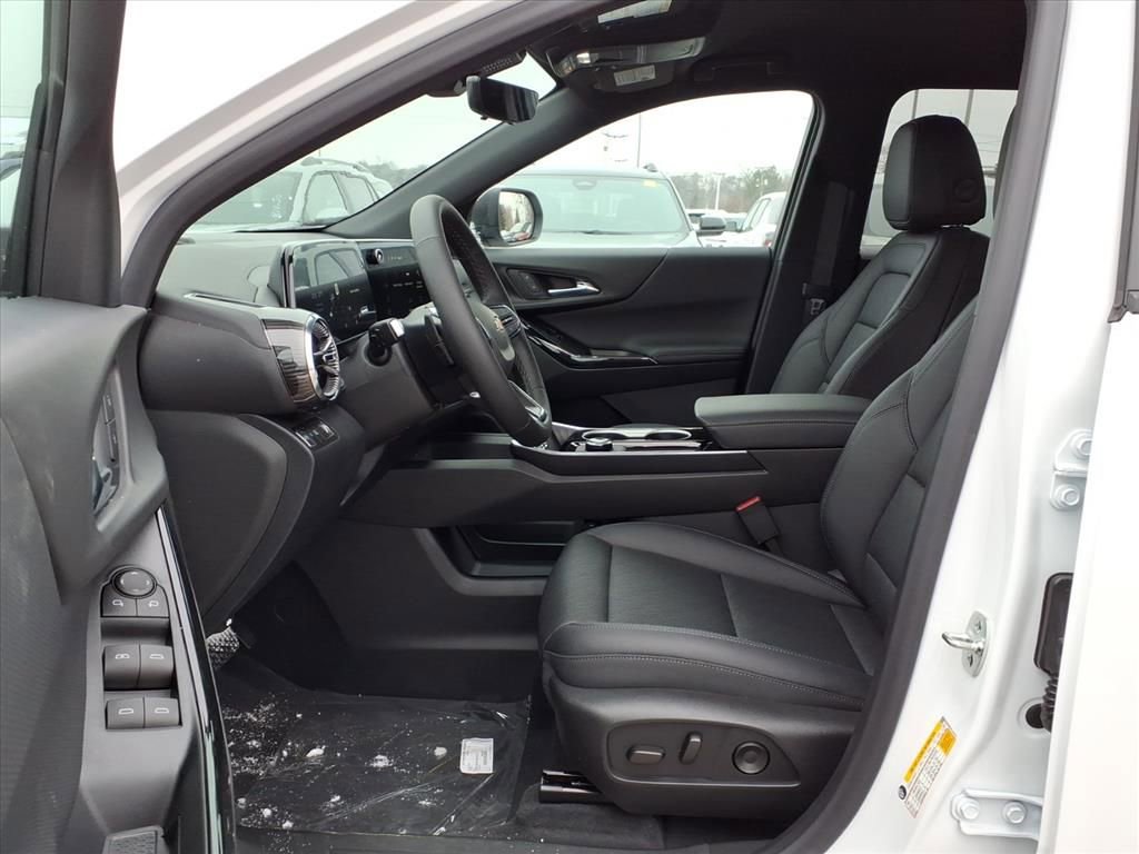 Thumbnail: 2026 Chevrolet Equinox - 13