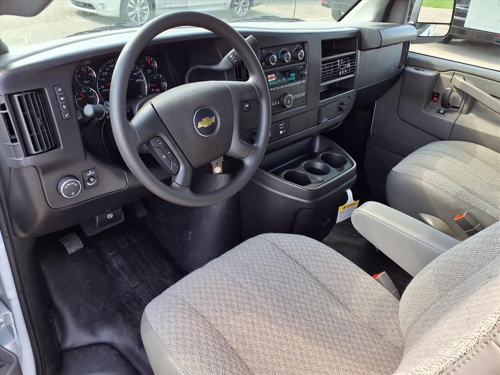 Thumbnail: 2026 Chevrolet Express - 16