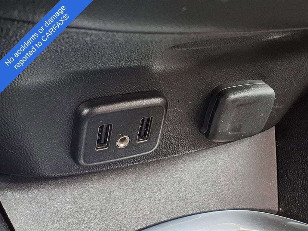 Thumbnail: 2017 Chevrolet Malibu - 24