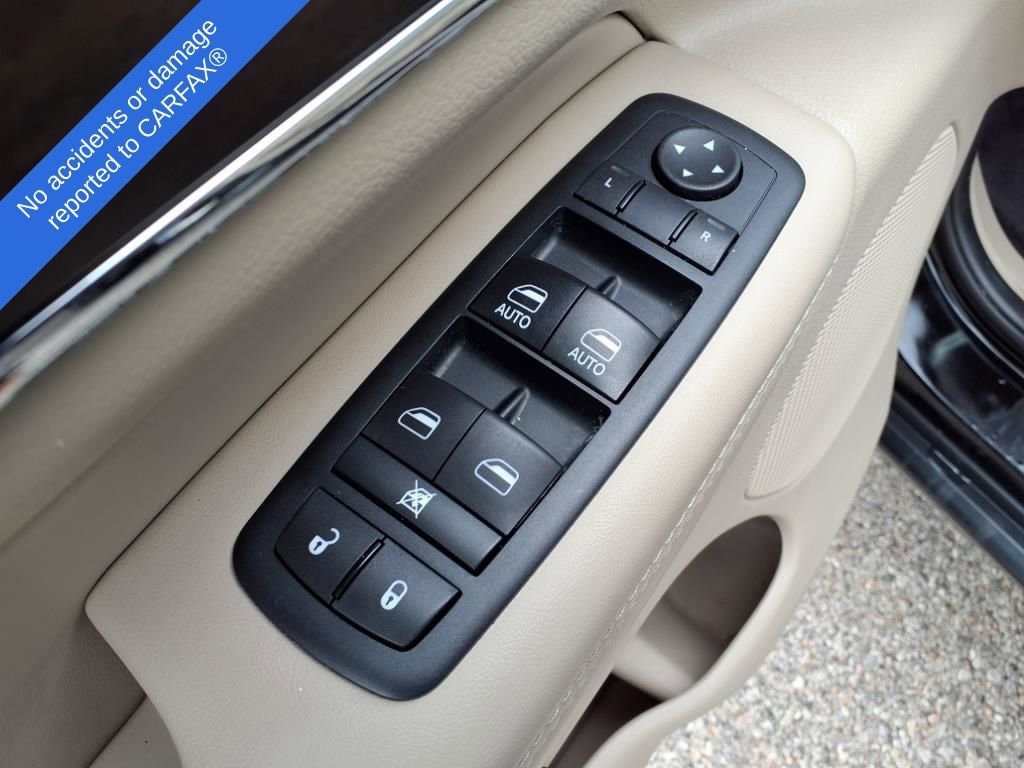 Thumbnail: 2017 Jeep Grand Cherokee - 16