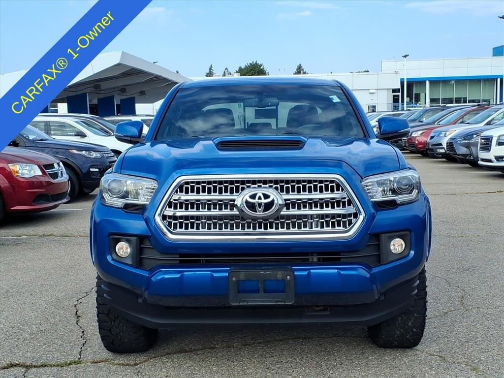 Thumbnail: 2017 Toyota Tacoma - 2