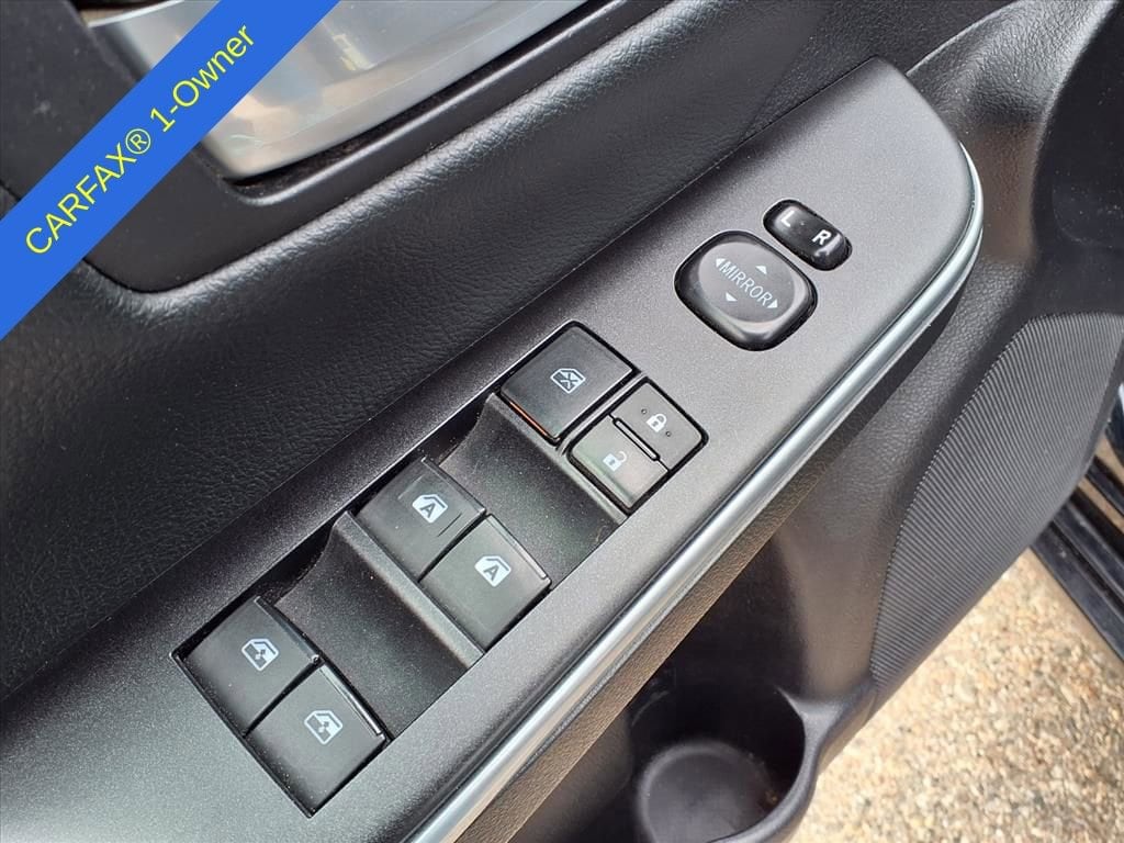 Thumbnail: 2015 Toyota Camry - 15