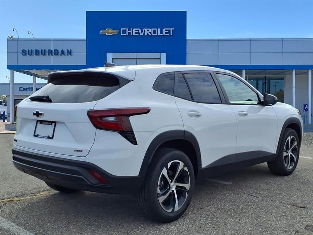 Thumbnail: 2026 Chevrolet Trax - 4